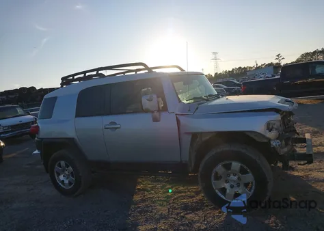 2007 Toyota Fj Cruiser from USA, damaged, VIN JTEBU11FX70026505